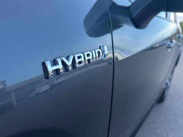 Used 2021 Toyota RAV4 XLE AWD/4WD image 10