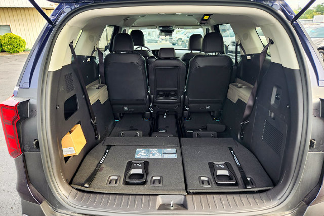 Used 2026 Kia Carnival FWD image 23