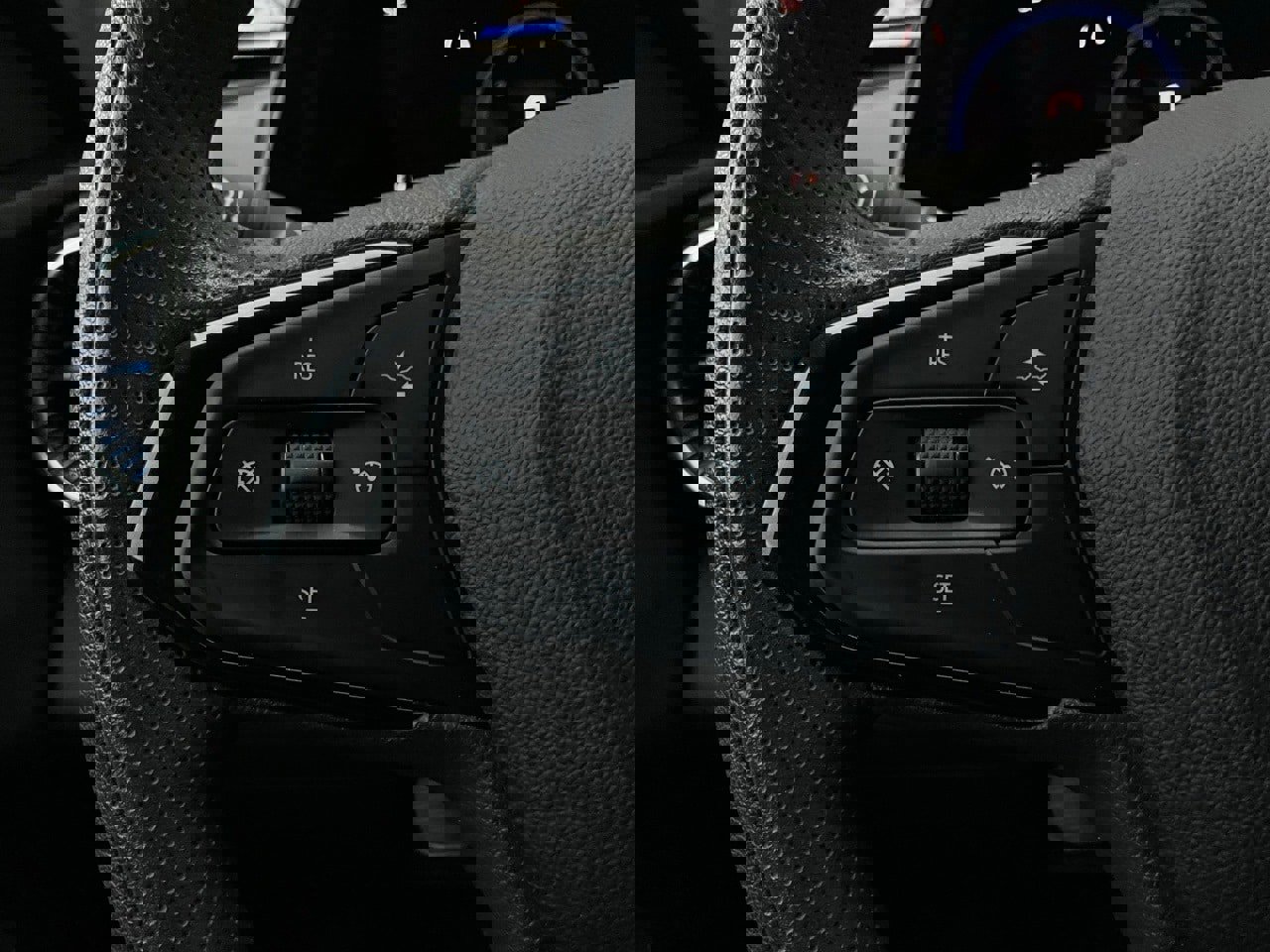 Used 2025 Chevrolet Trax LT image 31