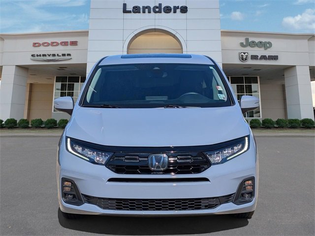 Used 2025 Honda Odyssey Touring image 2