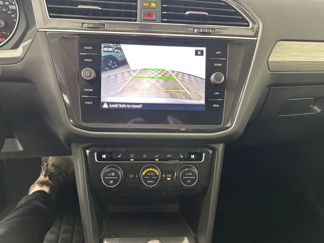 Used 2021 Volkswagen Tiguan SE image 22