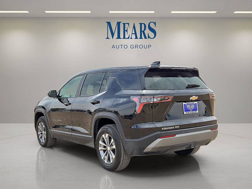 Used 2025 Chevrolet Equinox LT AWD/4WD image 3