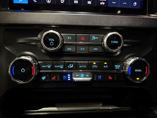 Used 2025 Ford F450 Platinum w/ FX4 Off-Road Package image 22