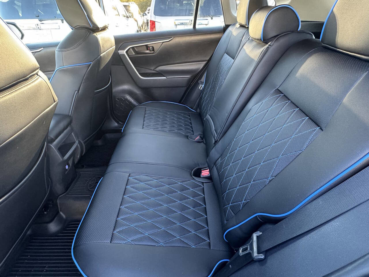 Used 2019 Toyota RAV4 LE image 23