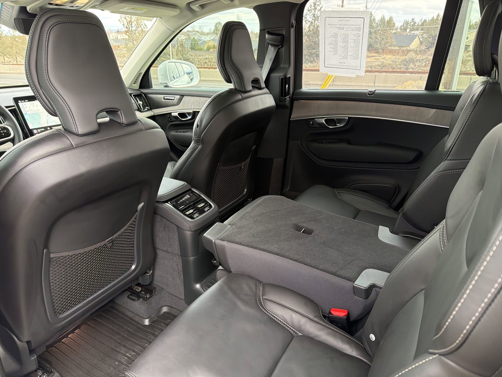 Used 2025 Volvo XC90 T8 Ultra w/ Protection Package Premier image 19