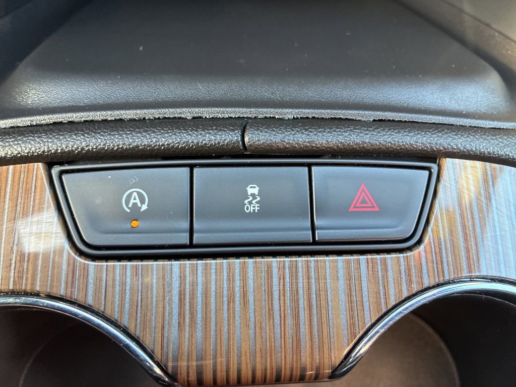 Used 2023 GMC Acadia SLE w/ Driver Convenience Package image 14