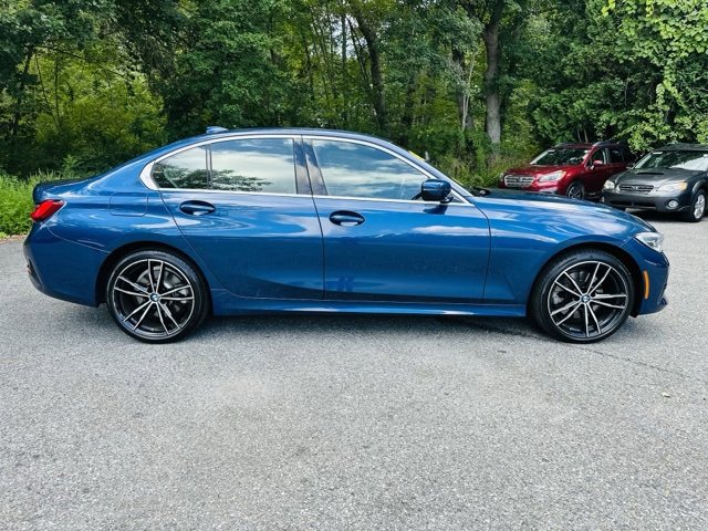 Used 2022 BMW 330i xDrive Sedan w/ Driving Assistance Package image 4