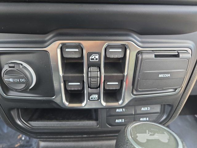 Used 2022 Jeep Wrangler Unlimited Sport image 30