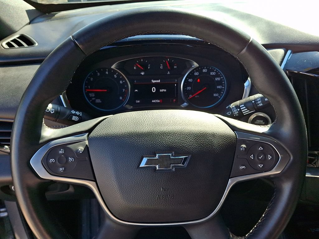 Certified 2023 Chevrolet Traverse LT w/ Midnight/Sport Edition AWD/4WD image 19