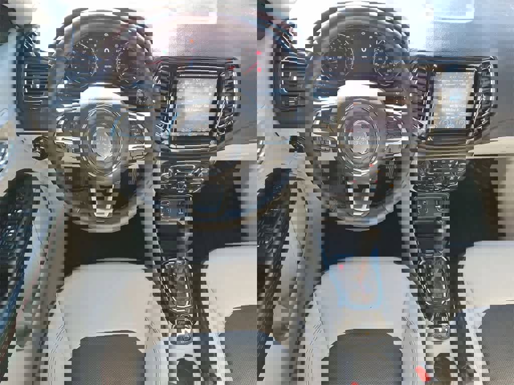 Used 2018 Jeep Compass Limited w/ Navigation Group image 27