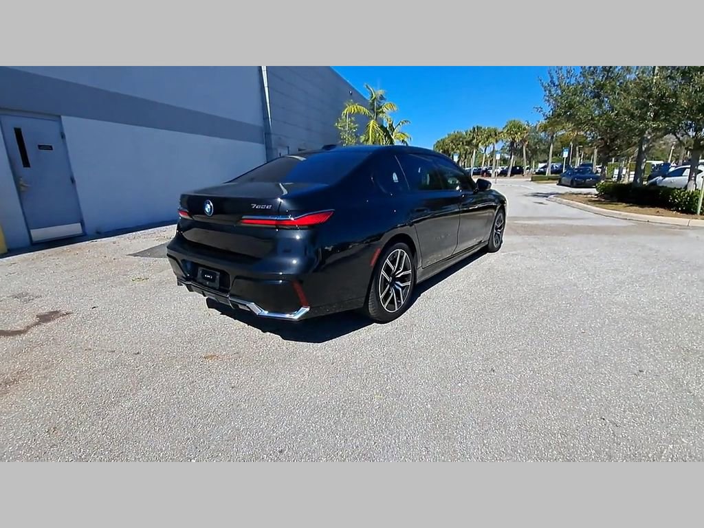 Used 2024 BMW 750e xDrive image 36