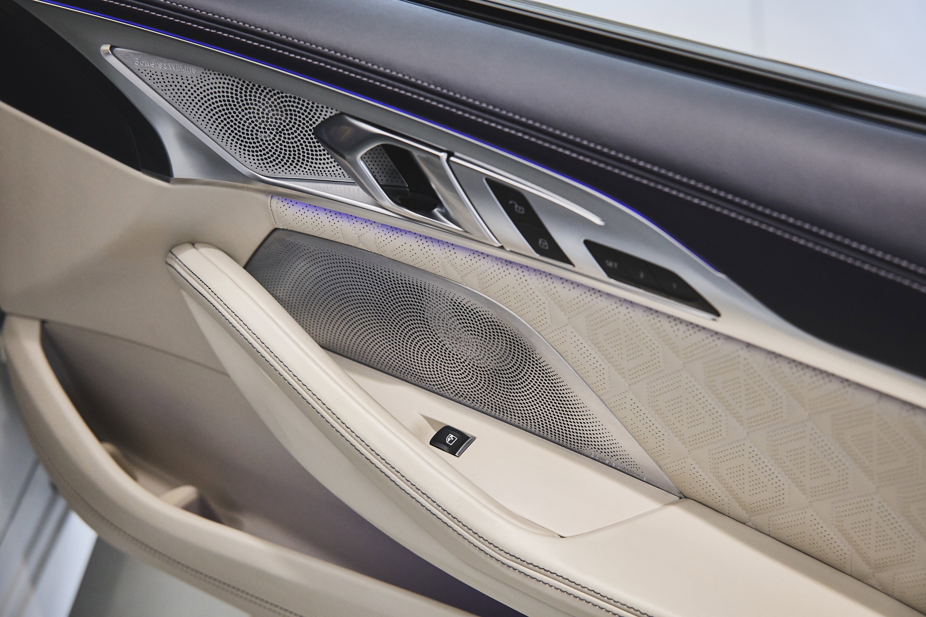 Used 2022 BMW M8 Competition w/ M Carbon Exterior Package image 42