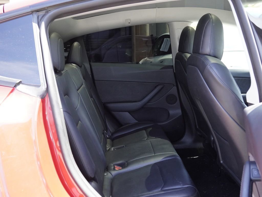 Used 2022 Tesla Model Y Performance AWD/4WD image 14