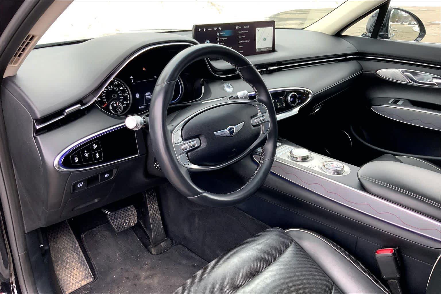 Used 2024 Genesis GV70 2.5T w/ Advanced Package AWD/4WD image 35