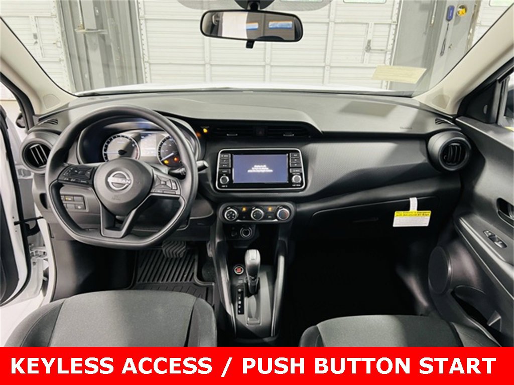 New 2025 Nissan Kicks Play S image 4