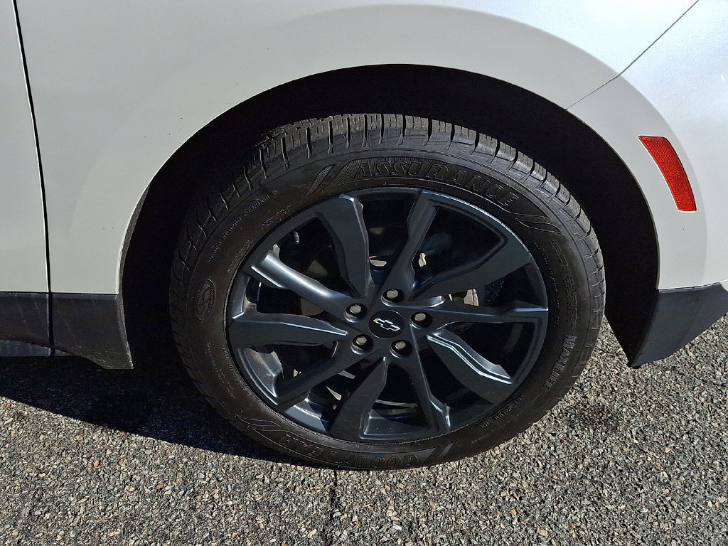 Used 2022 Chevrolet Equinox RS w/ RS Leather Package AWD/4WD image 9