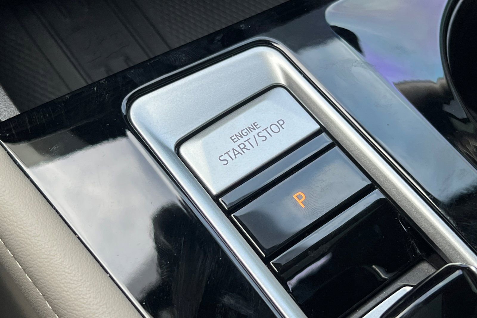 Used 2025 Volkswagen Atlas SEL Premium R-Line AWD/4WD image 20