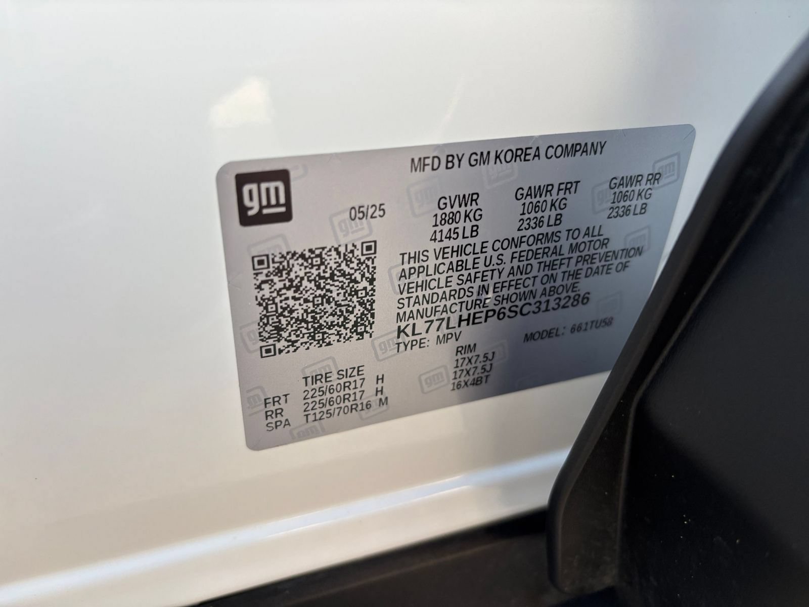 Used 2025 Chevrolet Trax LT FWD image 28