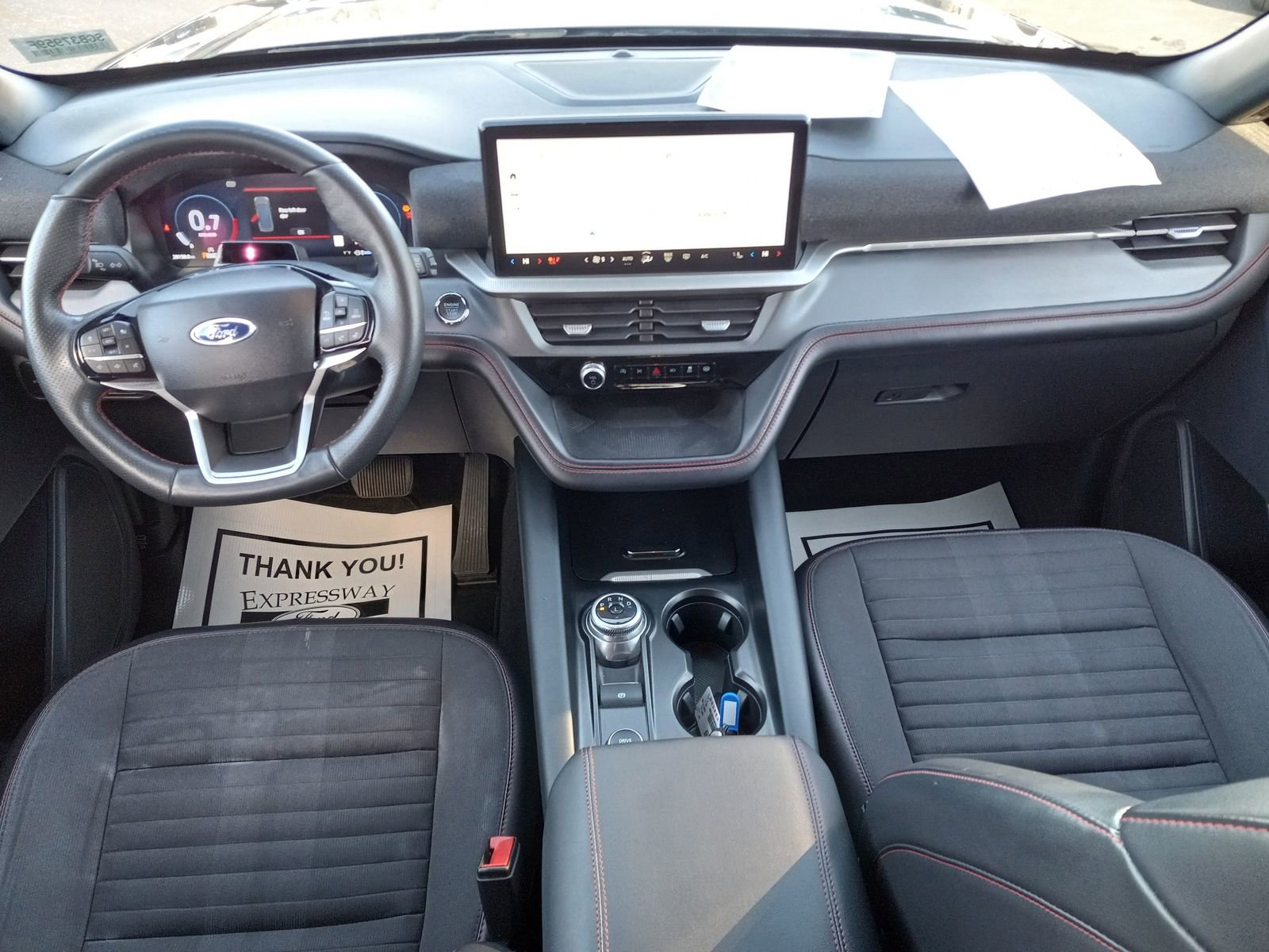 Used 2025 Ford Explorer ST-Line w/ ST-Line Street Pack image 18
