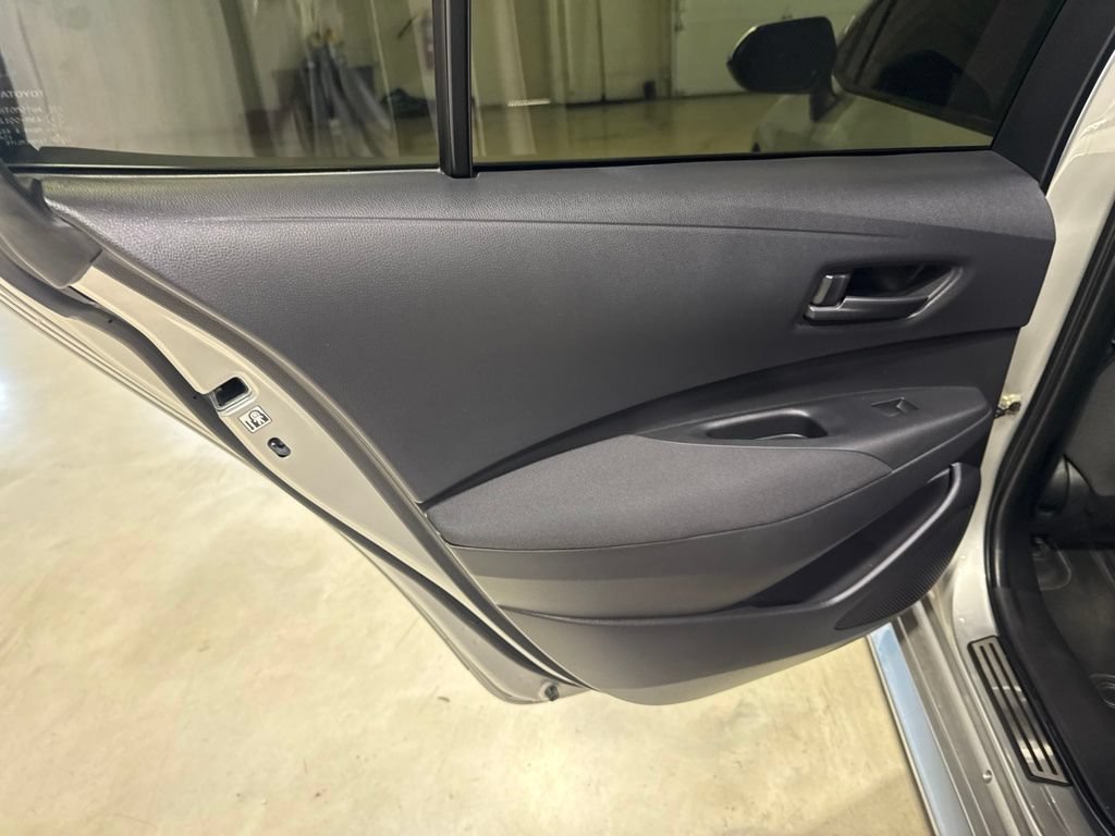 Used 2023 Toyota Corolla LE w/ LE Convenience Package FWD image 30