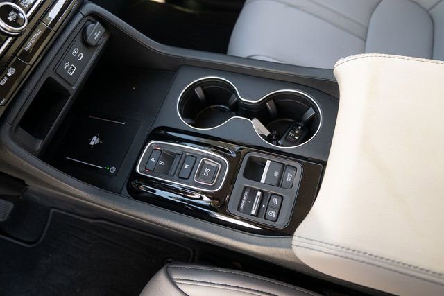 Used 2025 Honda Pilot EX-L image 18