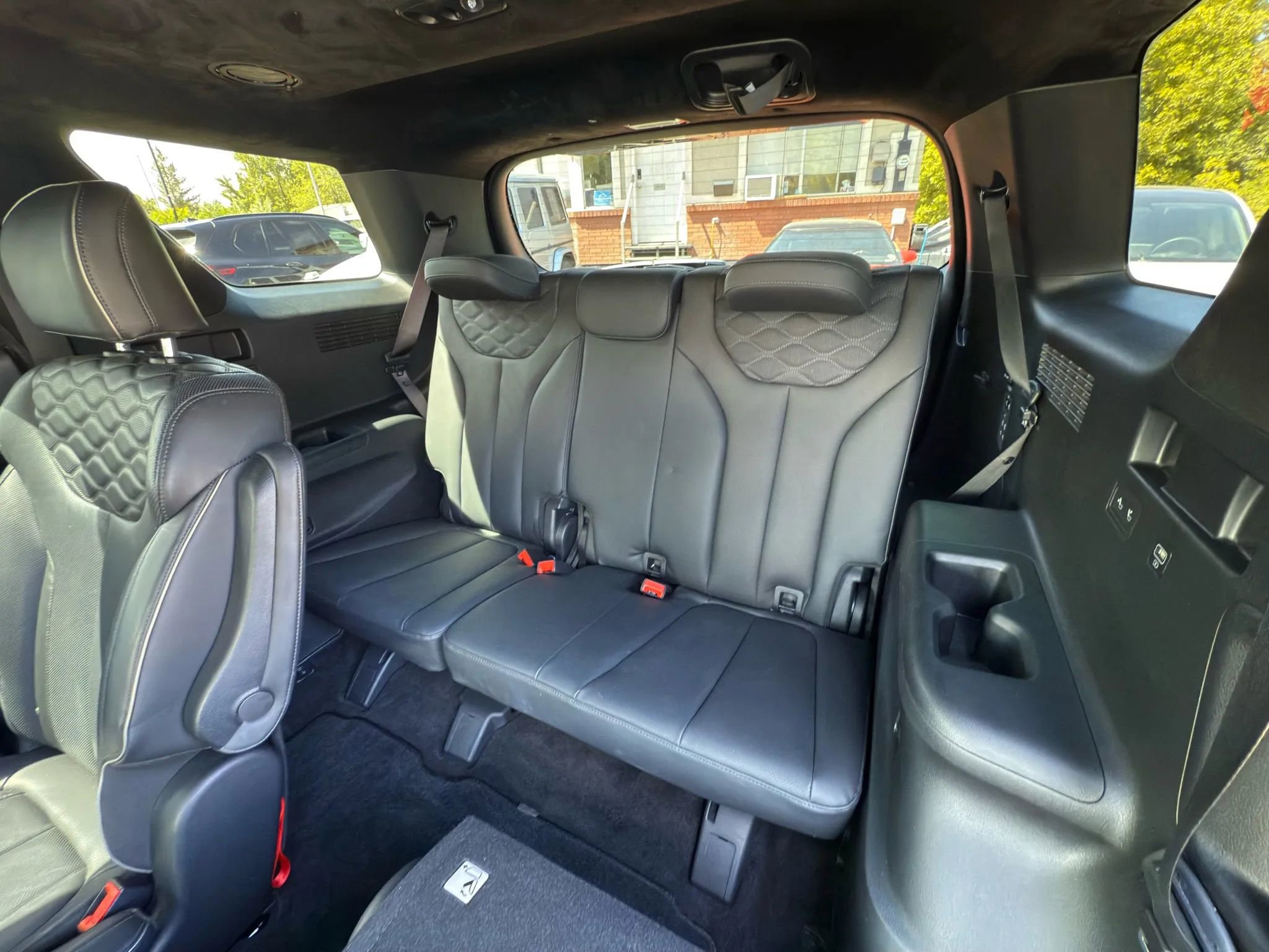 Used 2022 Hyundai Palisade Calligraphy image 19