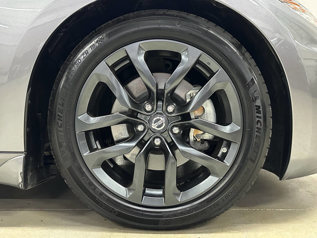 Used 2016 Nissan 370Z Coupe image 25