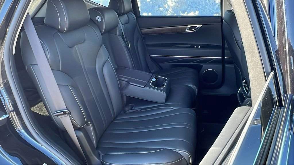 Used 2024 Genesis GV80 2.5T image 14