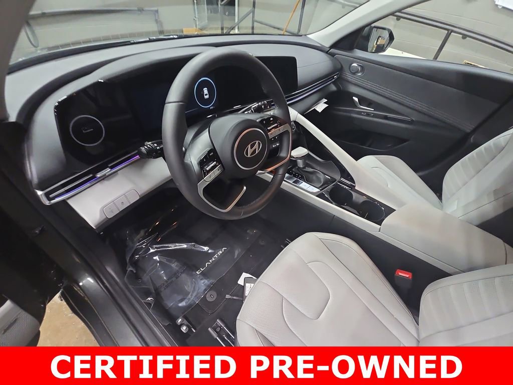 Certified 2025 Hyundai Elantra Limited image 16