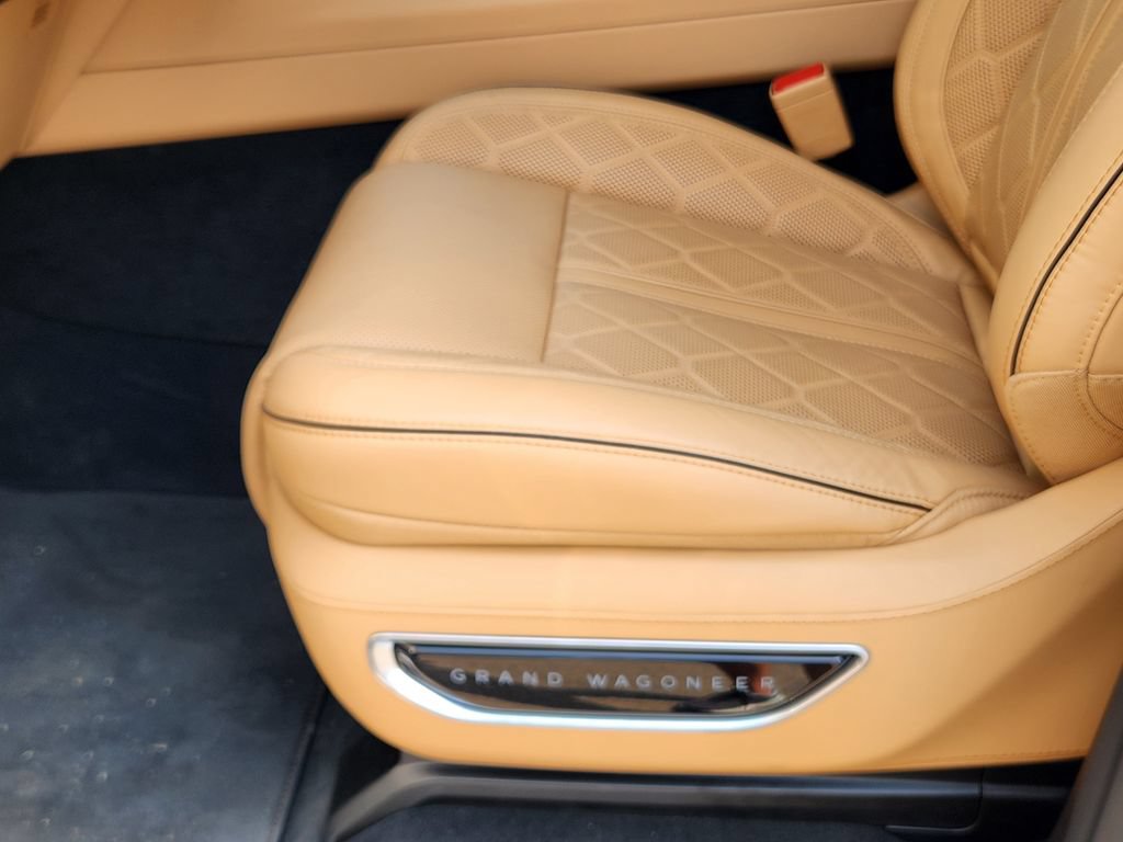 New 2026 Jeep Grand Wagoneer L Summit AWD/4WD image 8