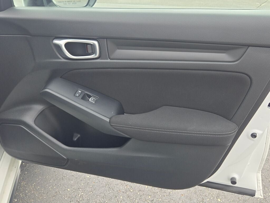 Used 2023 Honda Civic Sport image 6