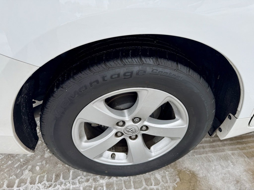 Used 2014 Toyota Sienna LE image 8