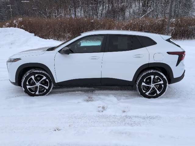 Used 2024 Chevrolet Trax RS w/ Driver Confidence Package image 3
