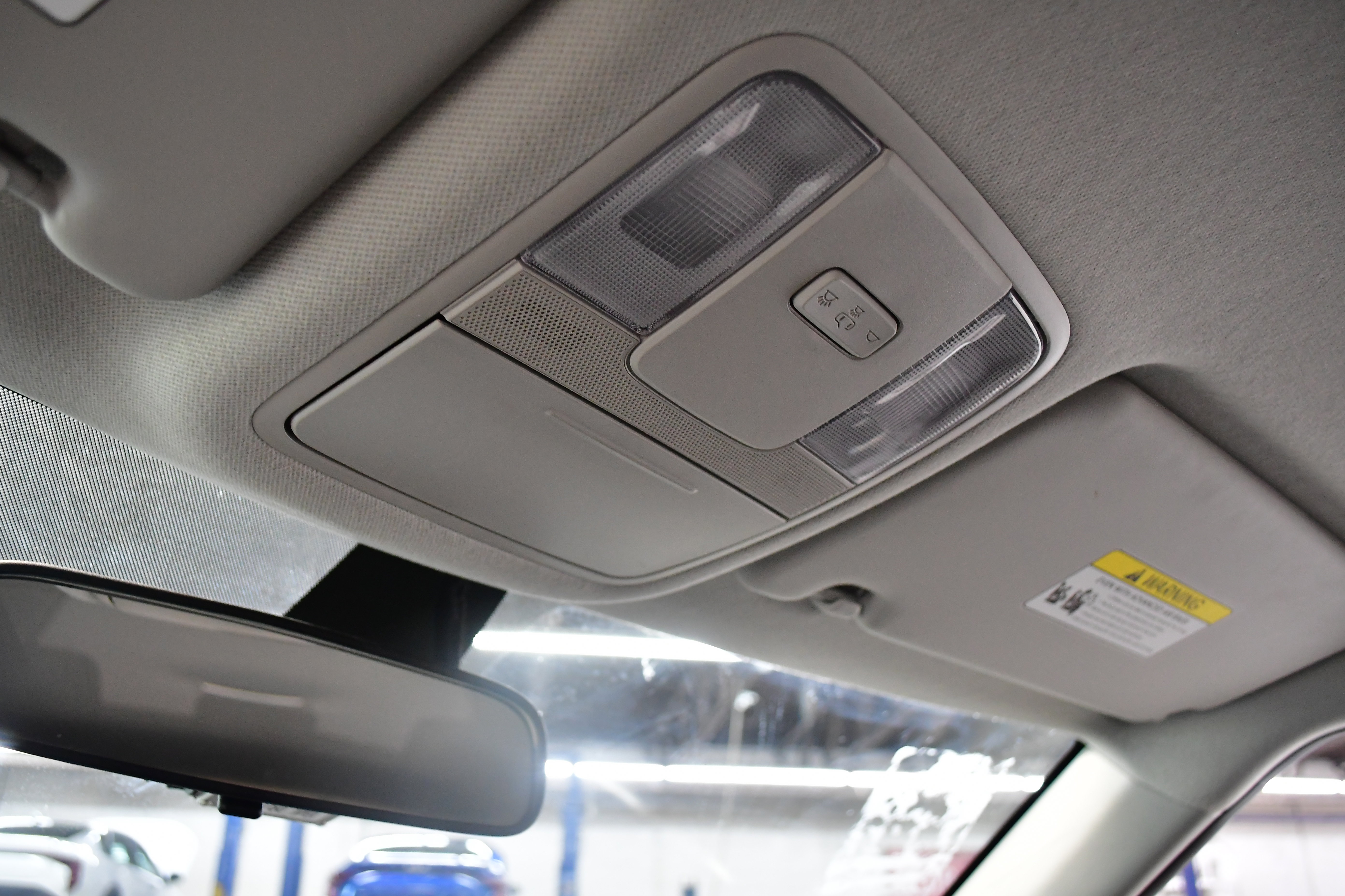 Used 2025 Kia Soul LX w/ LX Technology Package FWD image 29