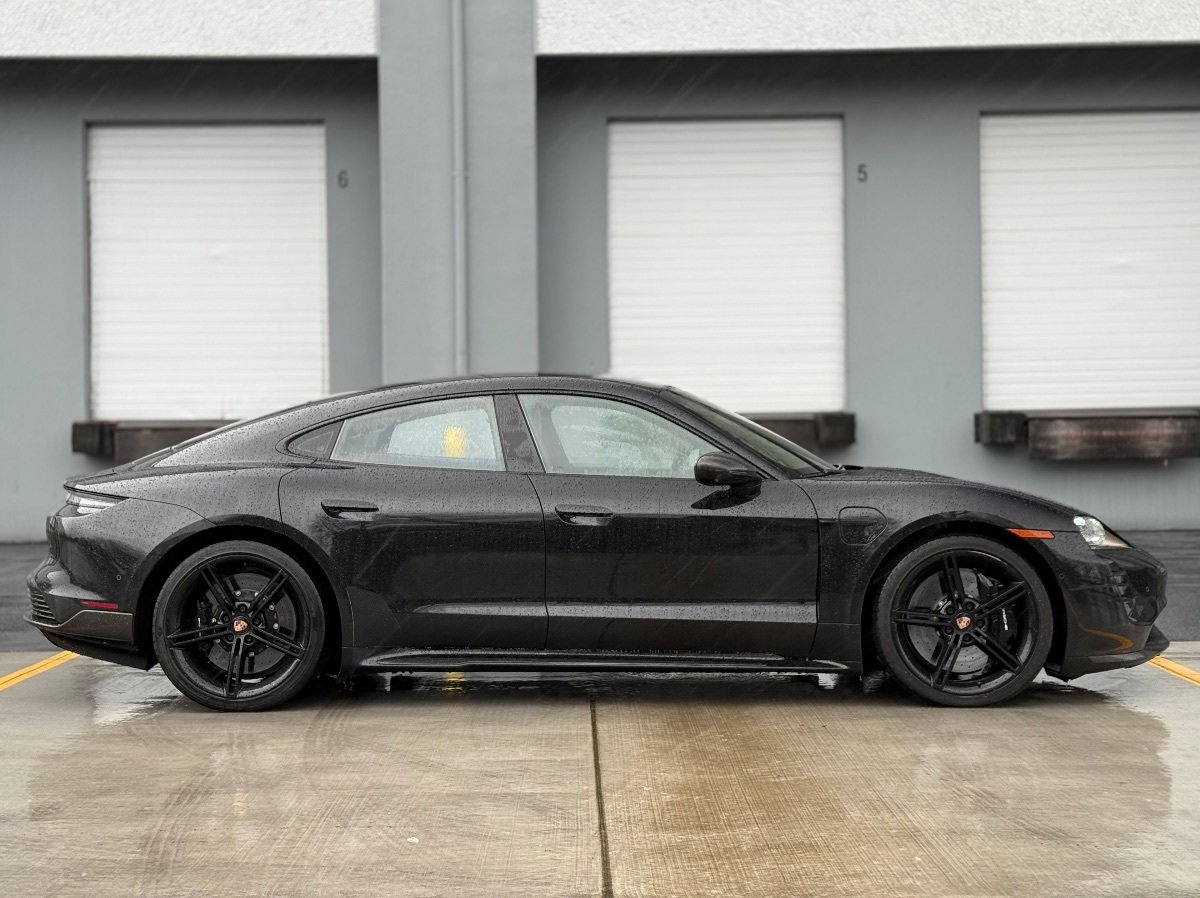 Used 2020 Porsche Taycan Turbo image 2