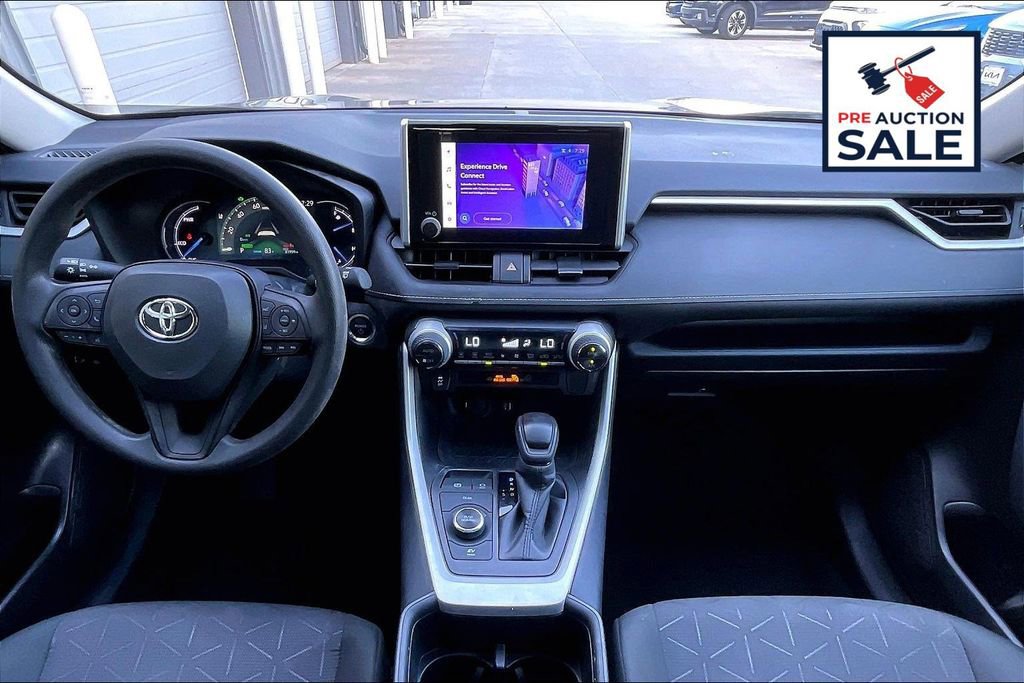 Used 2024 Toyota RAV4 XLE AWD/4WD image 15