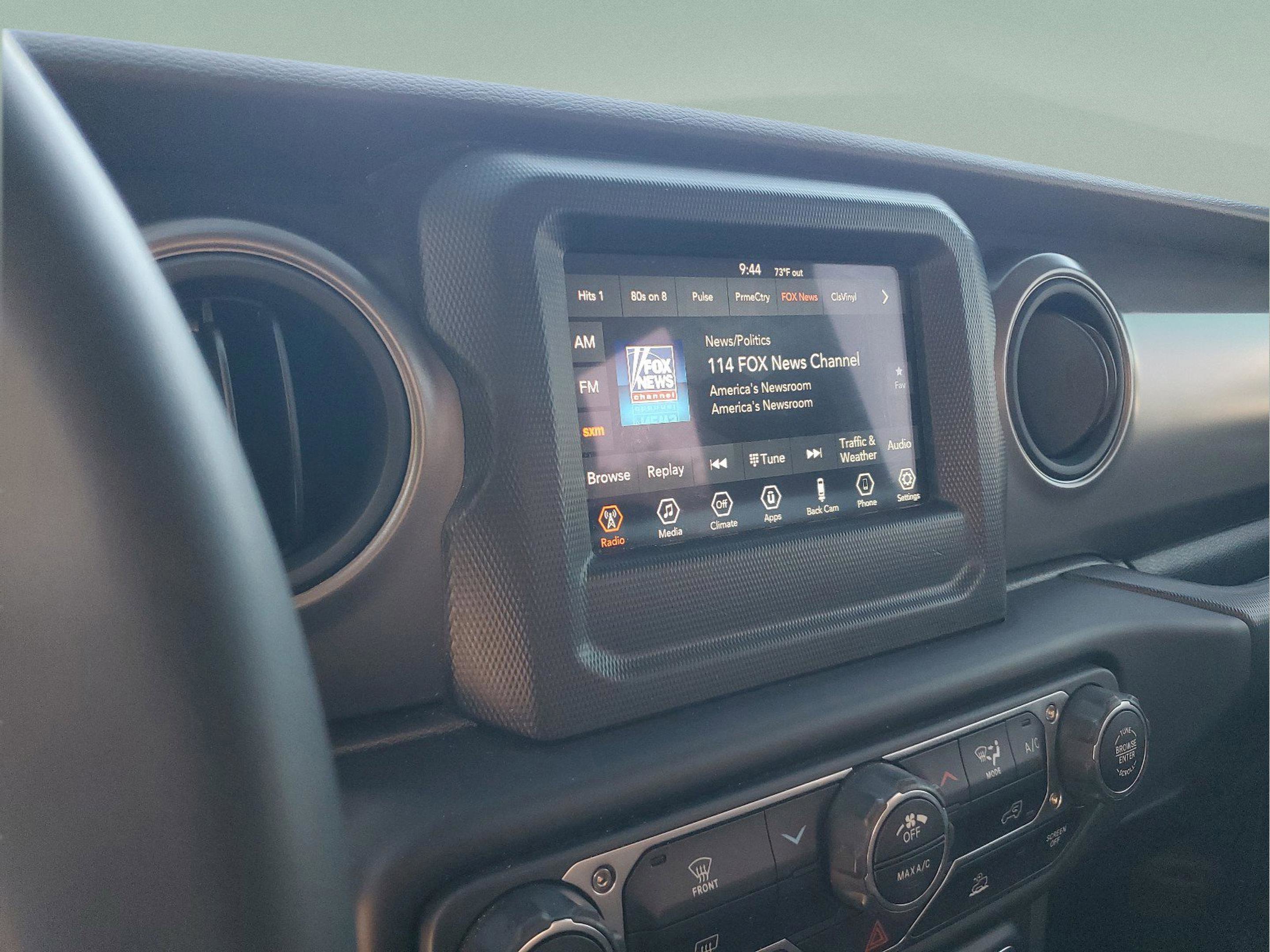 Certified 2023 Jeep Wrangler Sport AWD/4WD image 16