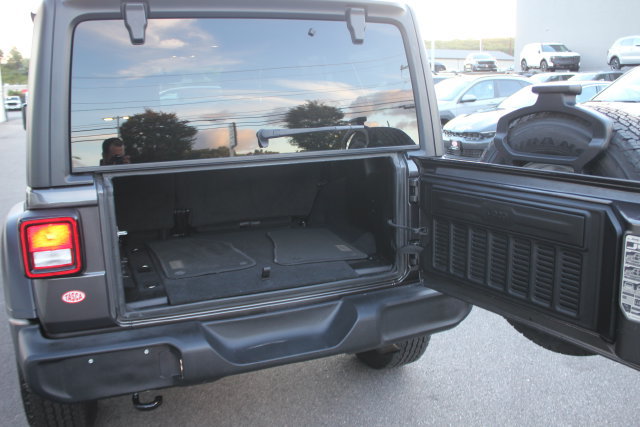 Used 2019 Jeep Wrangler Unlimited Sport S AWD/4WD image 22