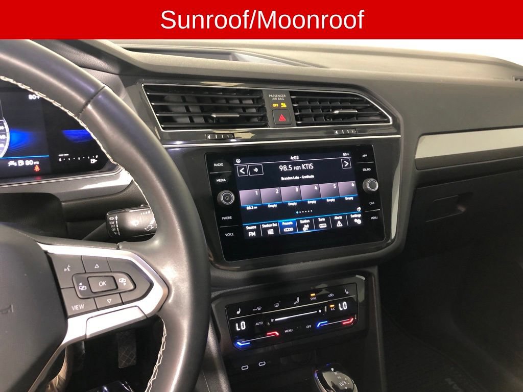 Used 2023 Volkswagen Tiguan SE AWD/4WD image 3