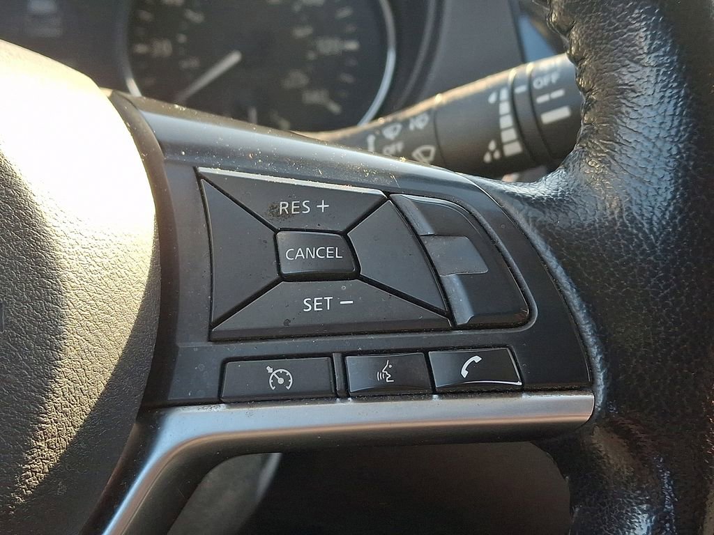 Used 2021 Nissan Rogue Sport SV image 18