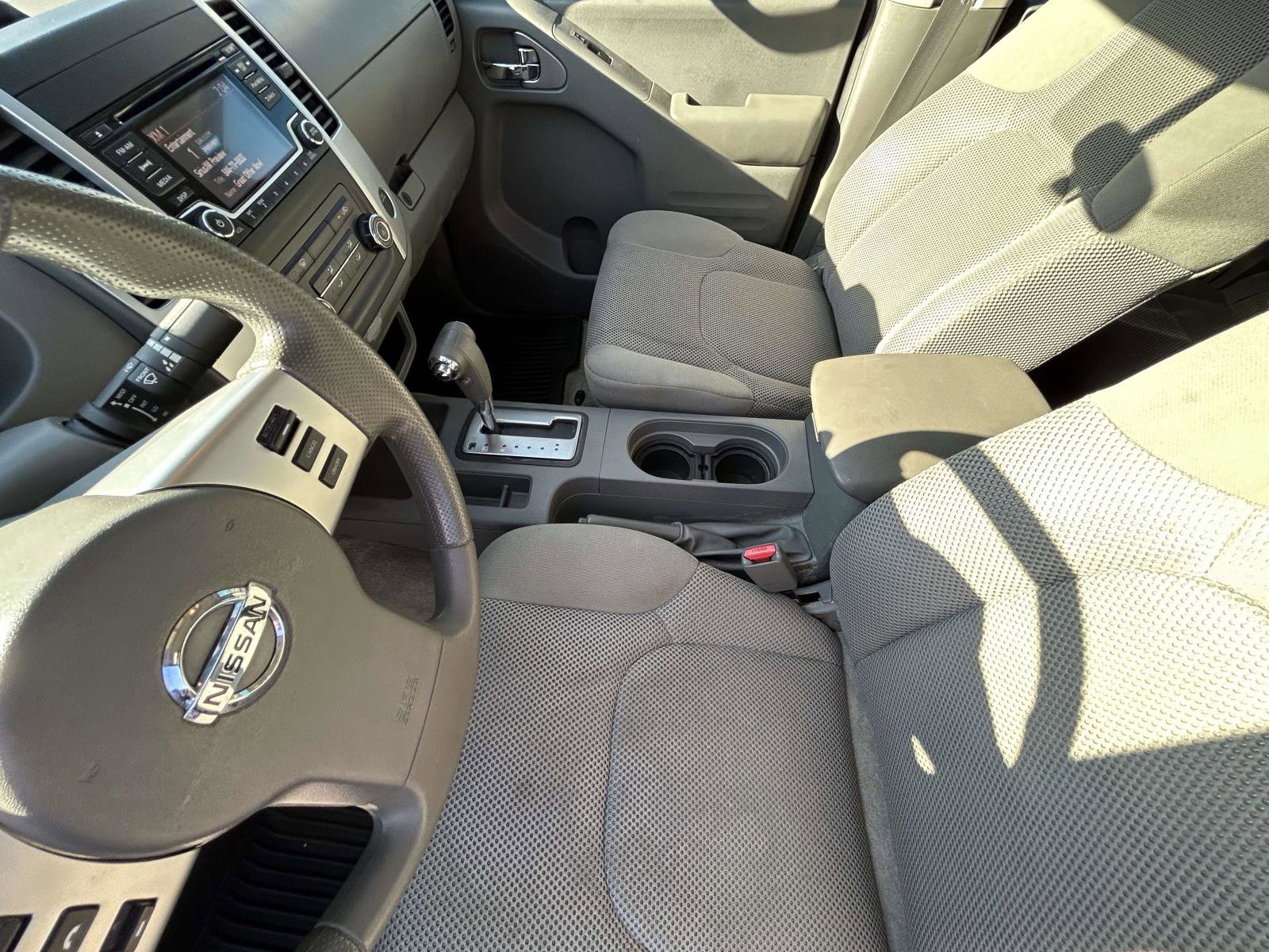 Used 2018 Nissan Frontier SV image 10