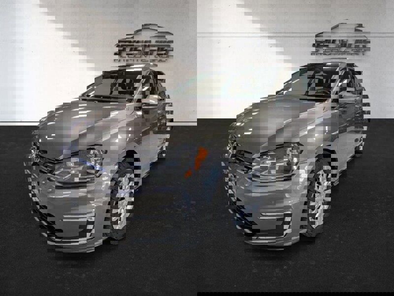 Used 2015 Volkswagen e-Golf Limited Edition image 5