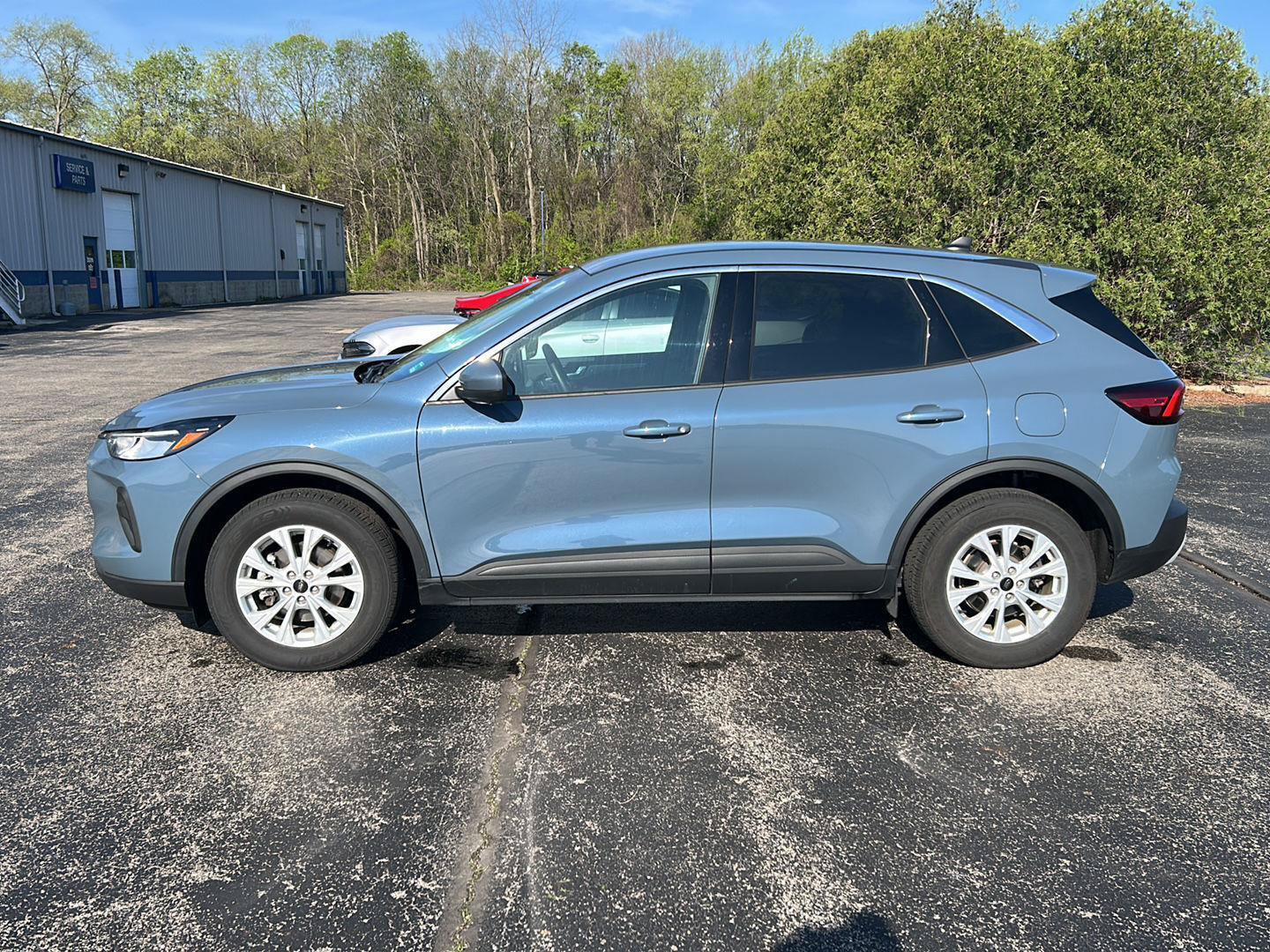 Used 2023 Ford Escape Active w/ Tech Pack #2 AWD/4WD image 3