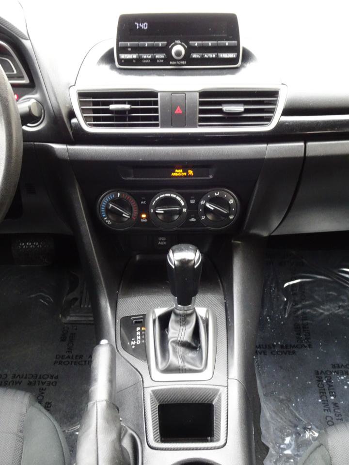Used 2014 MAZDA MAZDA3 i SV image 14