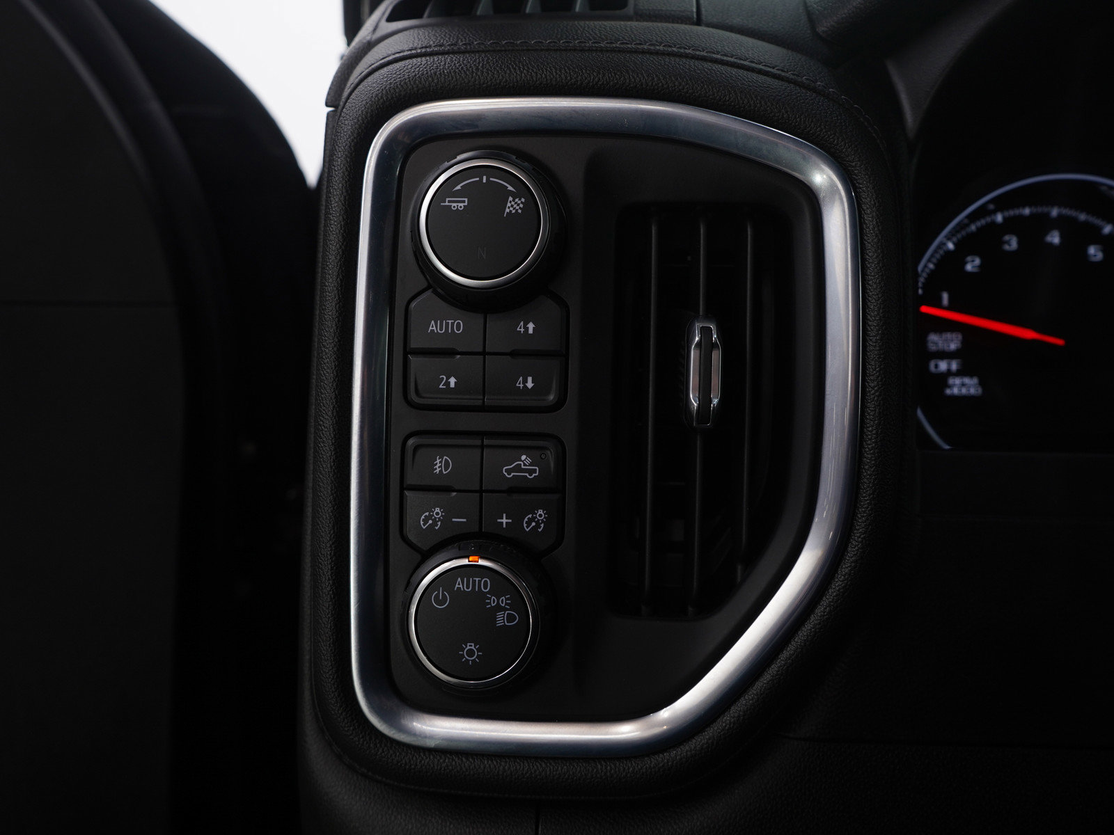 Used 2019 Chevrolet Silverado 1500 RST image 23