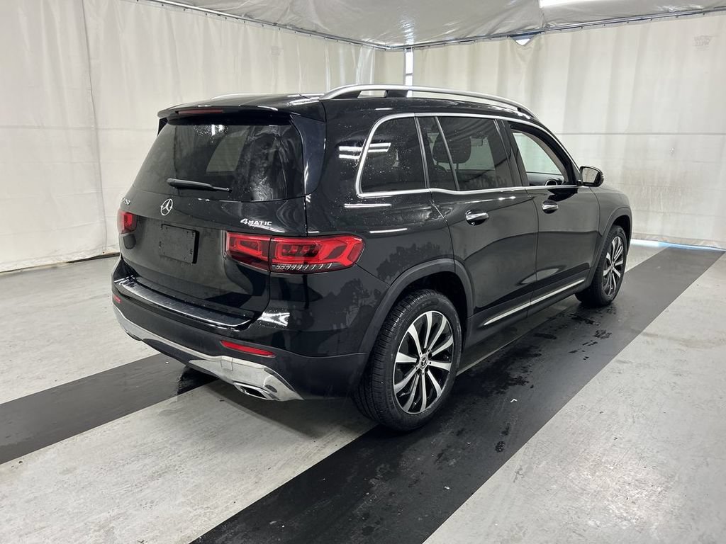 Used 2022 Mercedes-Benz GLB 250 4MATIC image 2