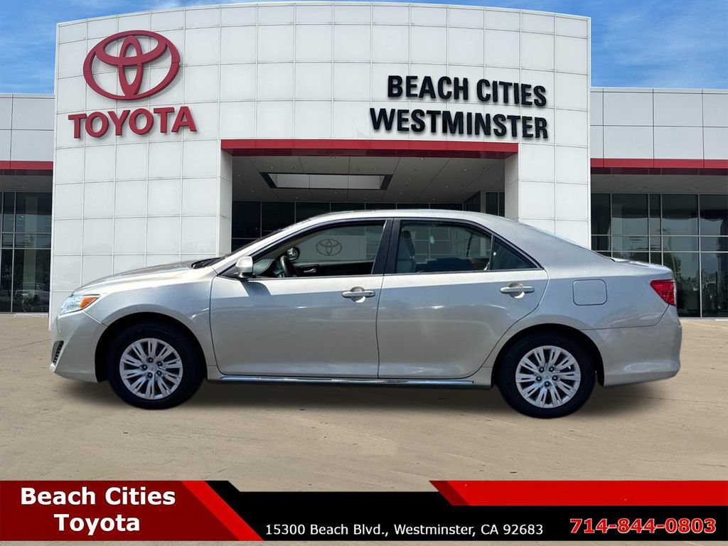Used 2014 Toyota Camry LE FWD image 7