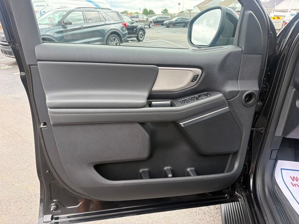 Used 2026 Ford Expedition Active AWD/4WD image 24