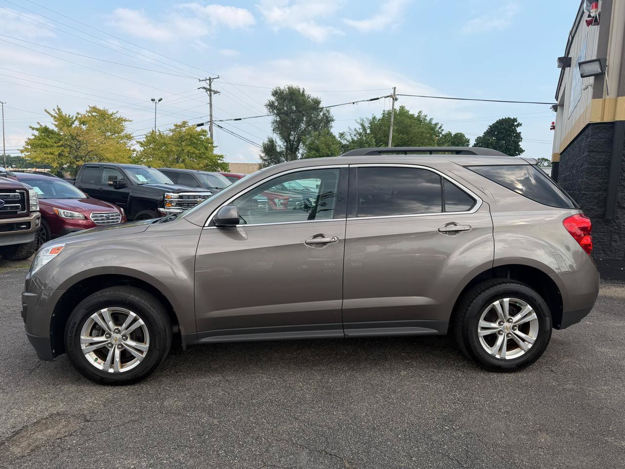 Used 2012 Chevrolet Equinox LT w/ Driver Convenience Package FWD image 2