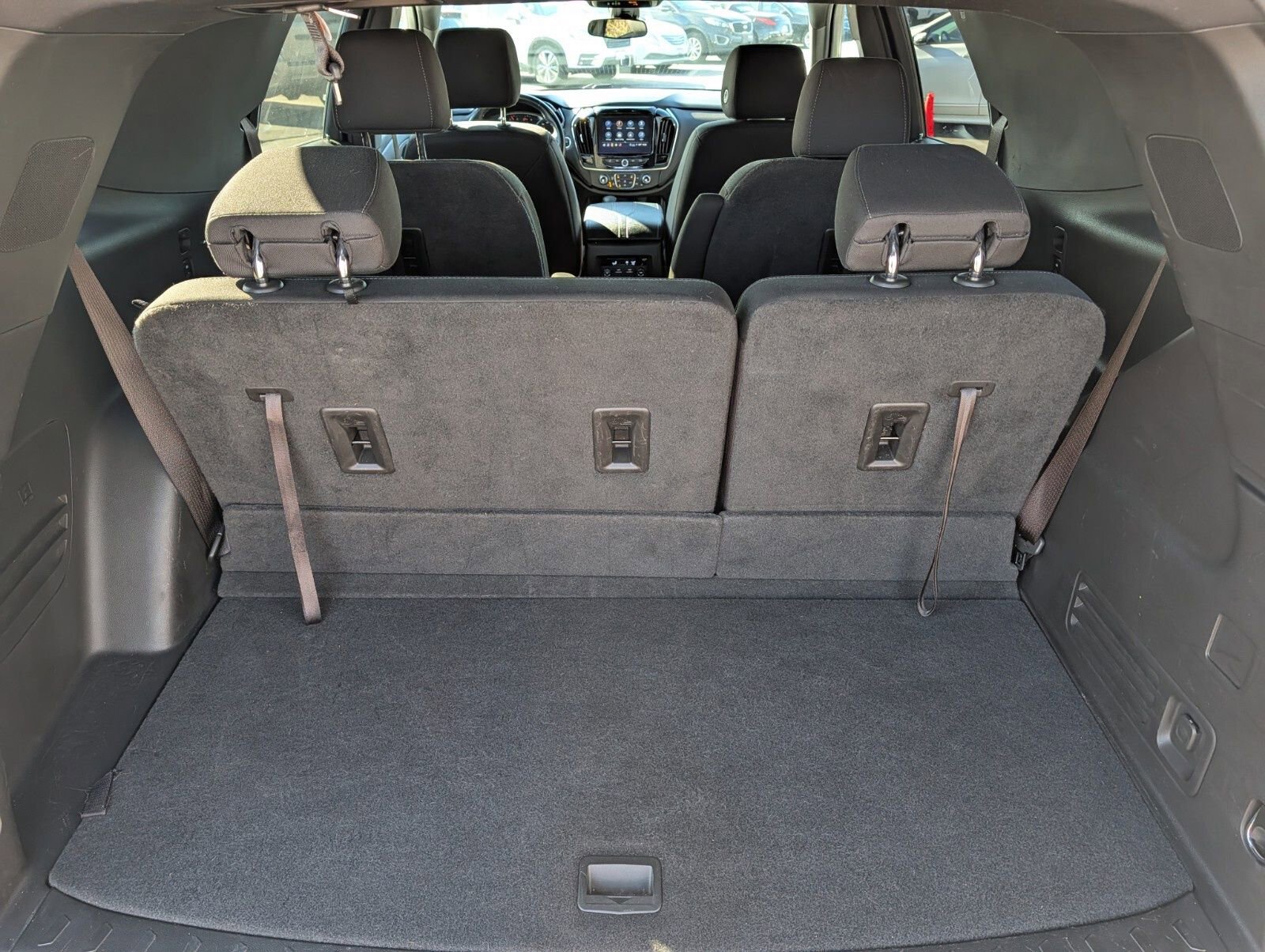 Used 2022 Chevrolet Traverse LT image 24